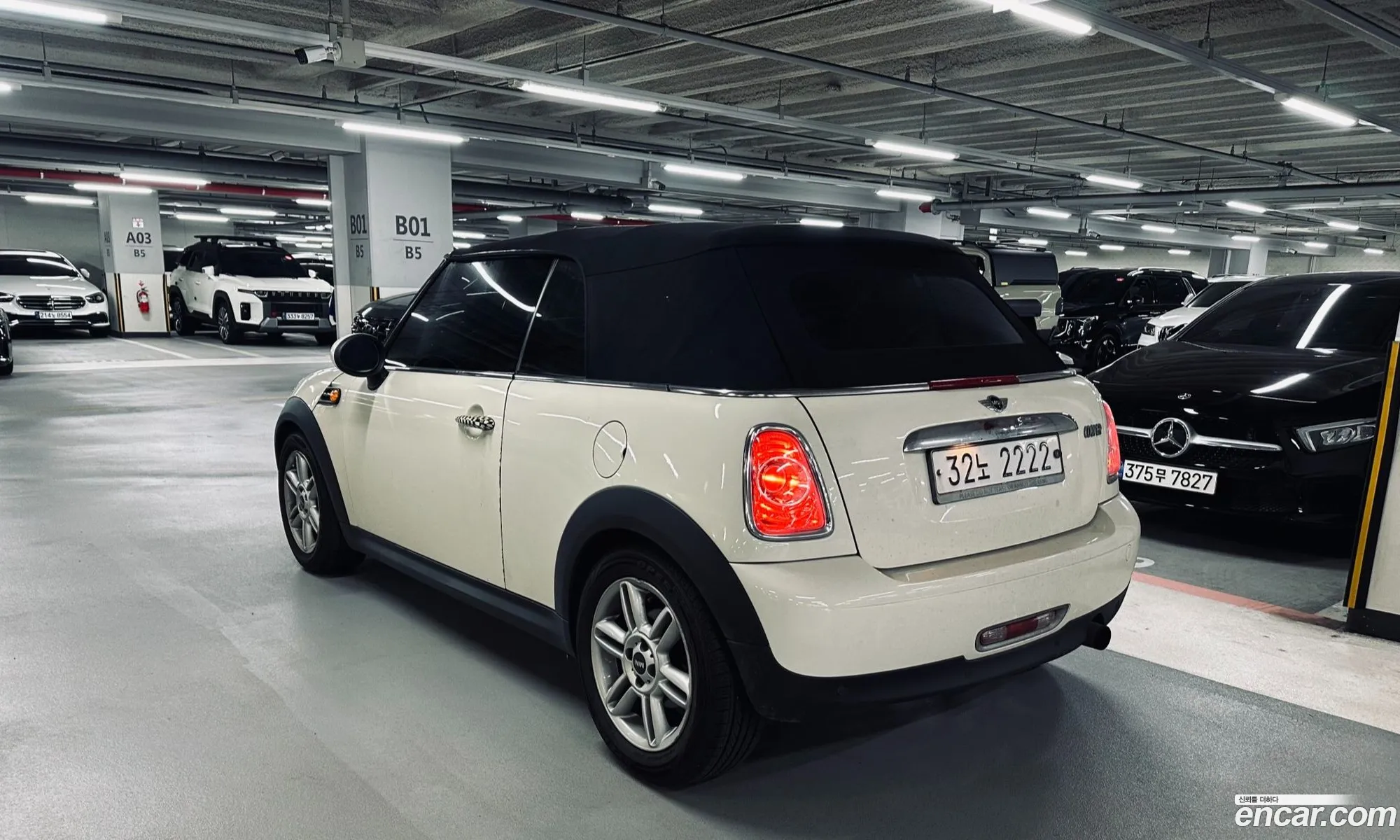 Mini Cooper Convertible 2011 — 12