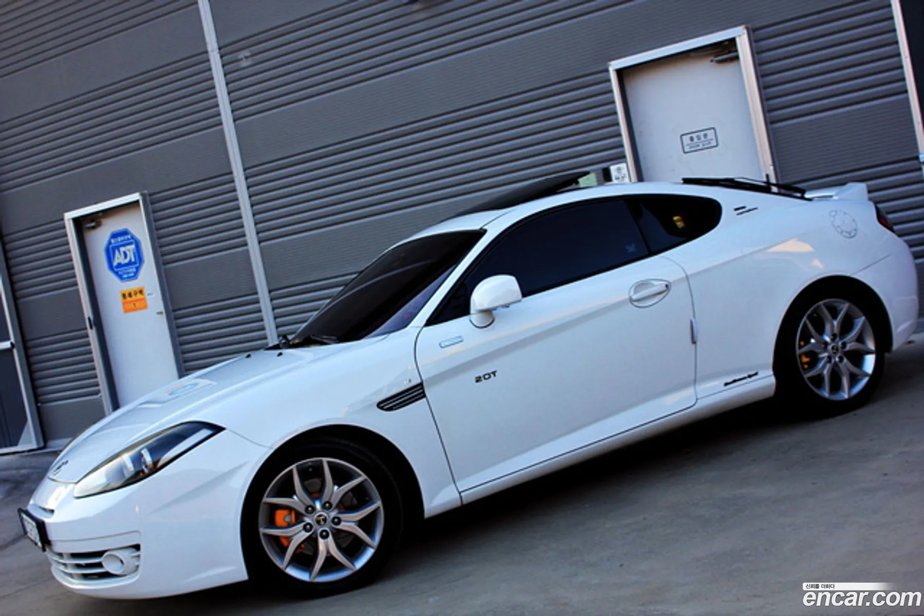 Hyundai Tuscani 2008 — 11