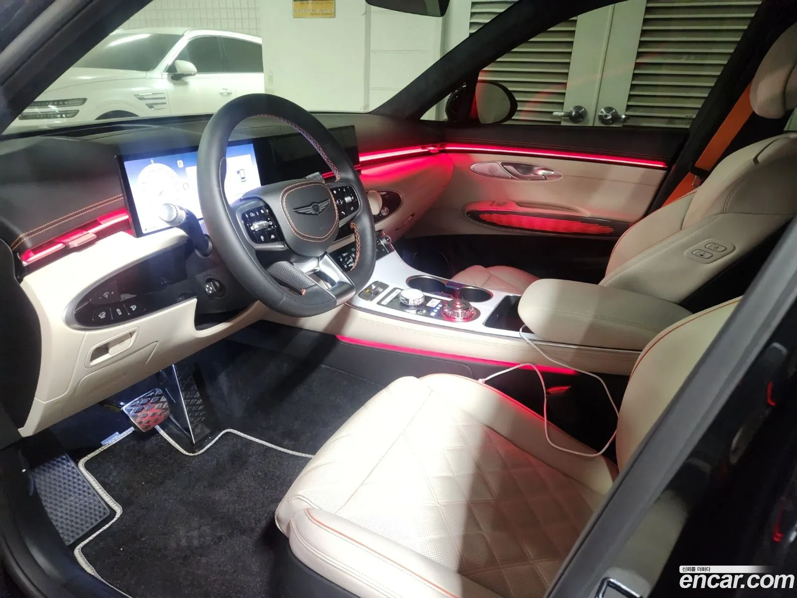 Genesis GV70 2025 — 10