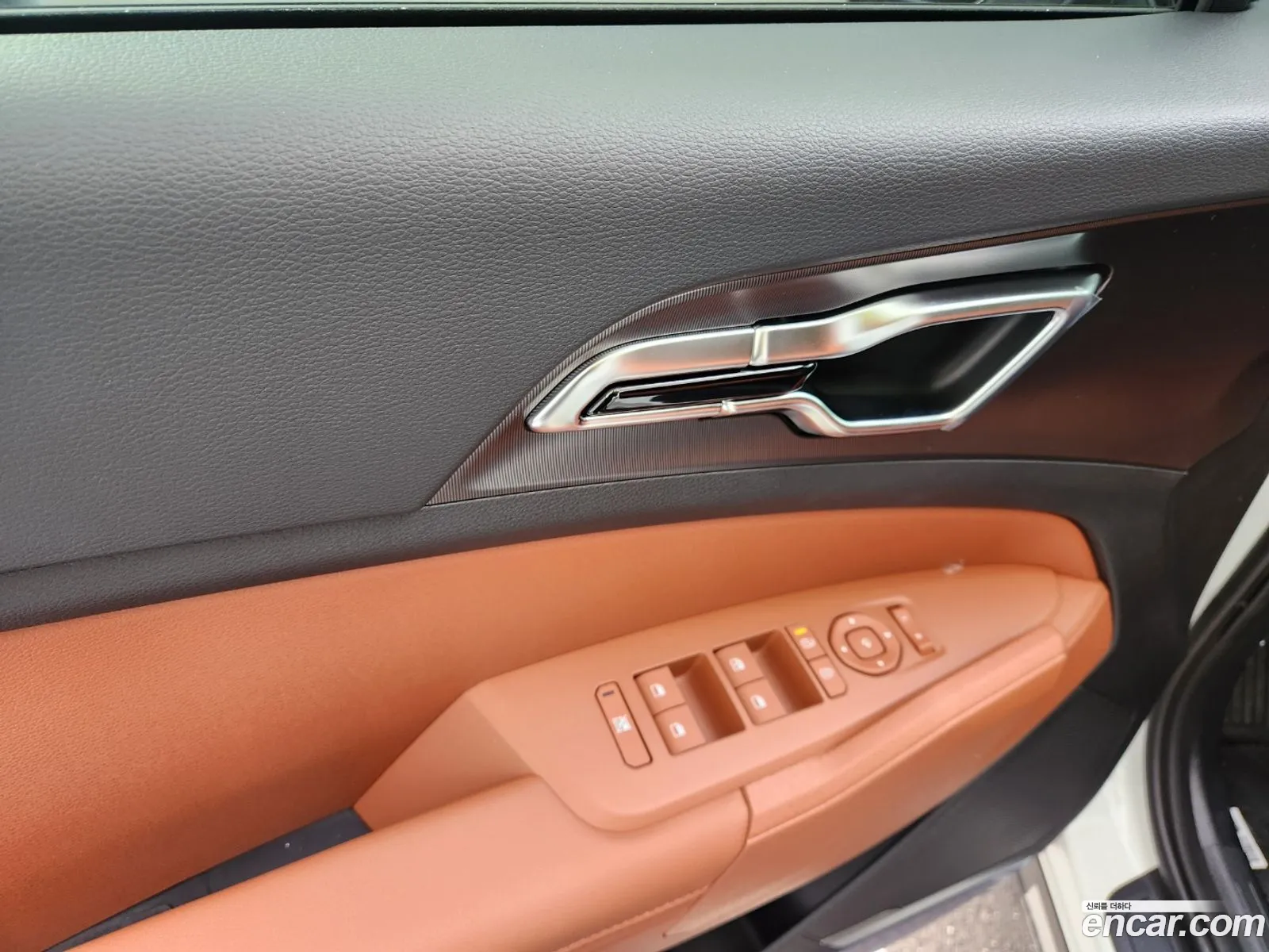 Kia Sportage Hybrid 2025 — 4