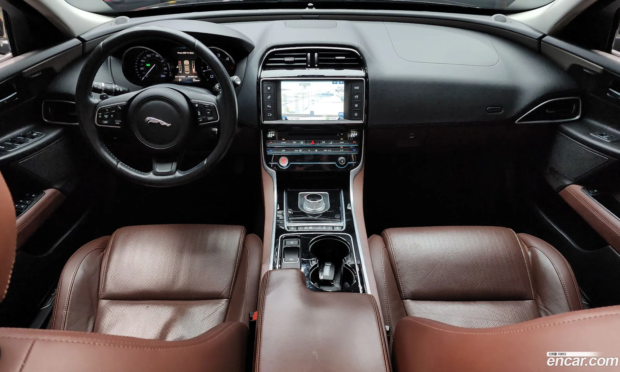 Jaguar XE 2015 — 5