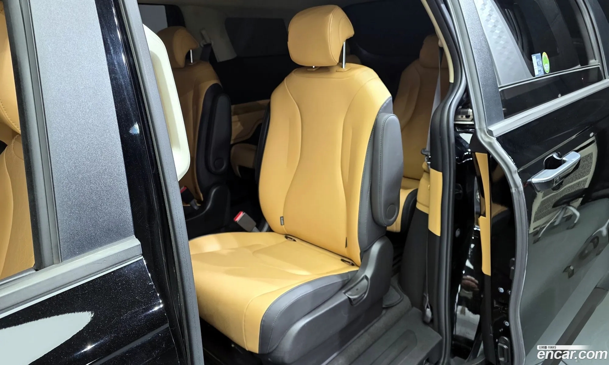 Kia Carnival 2021 — 10