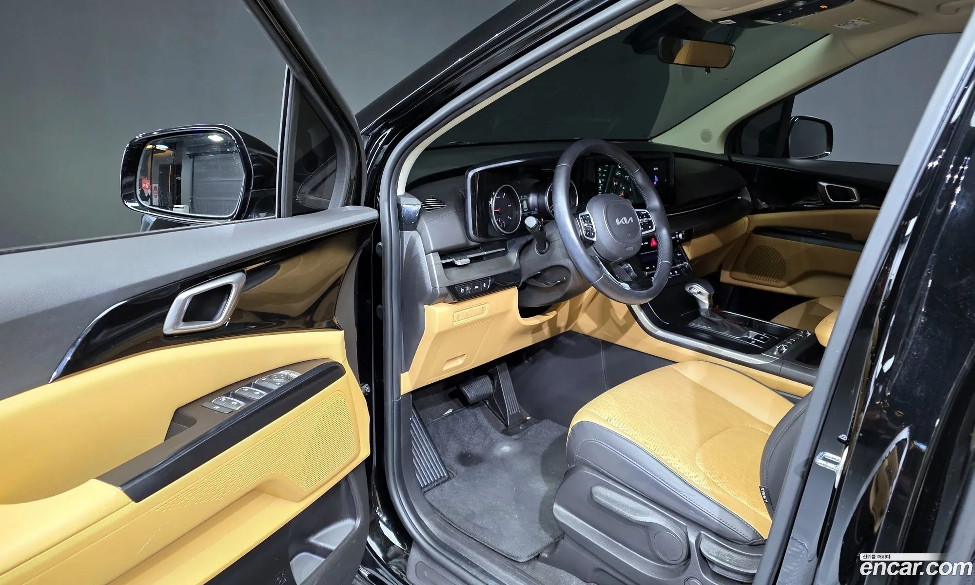 Kia Carnival 2021 — 16