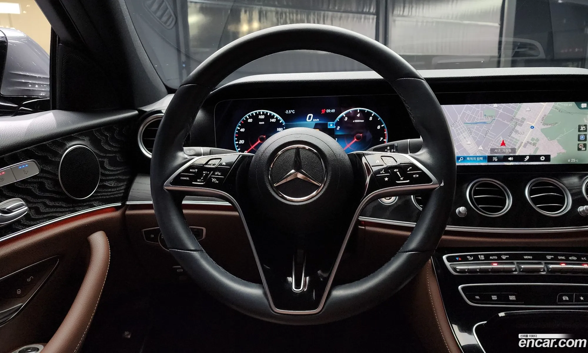 Mercedes-Benz E-Class W213 2022 — 19
