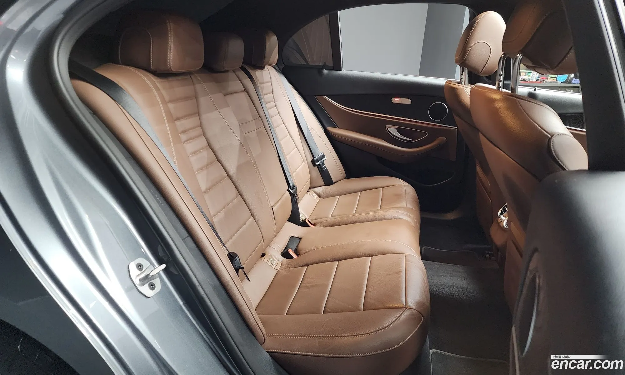 Mercedes-Benz E-Class W213 2022 — 11