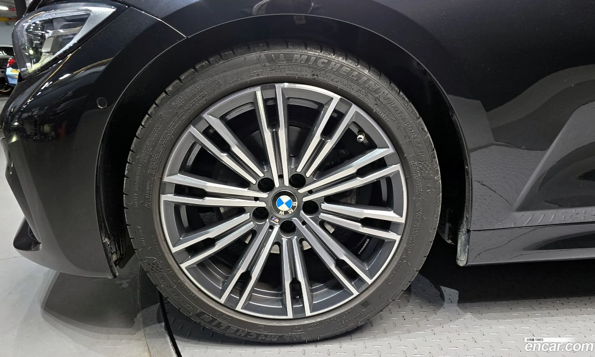 BMW 3 Series 2021 — 17
