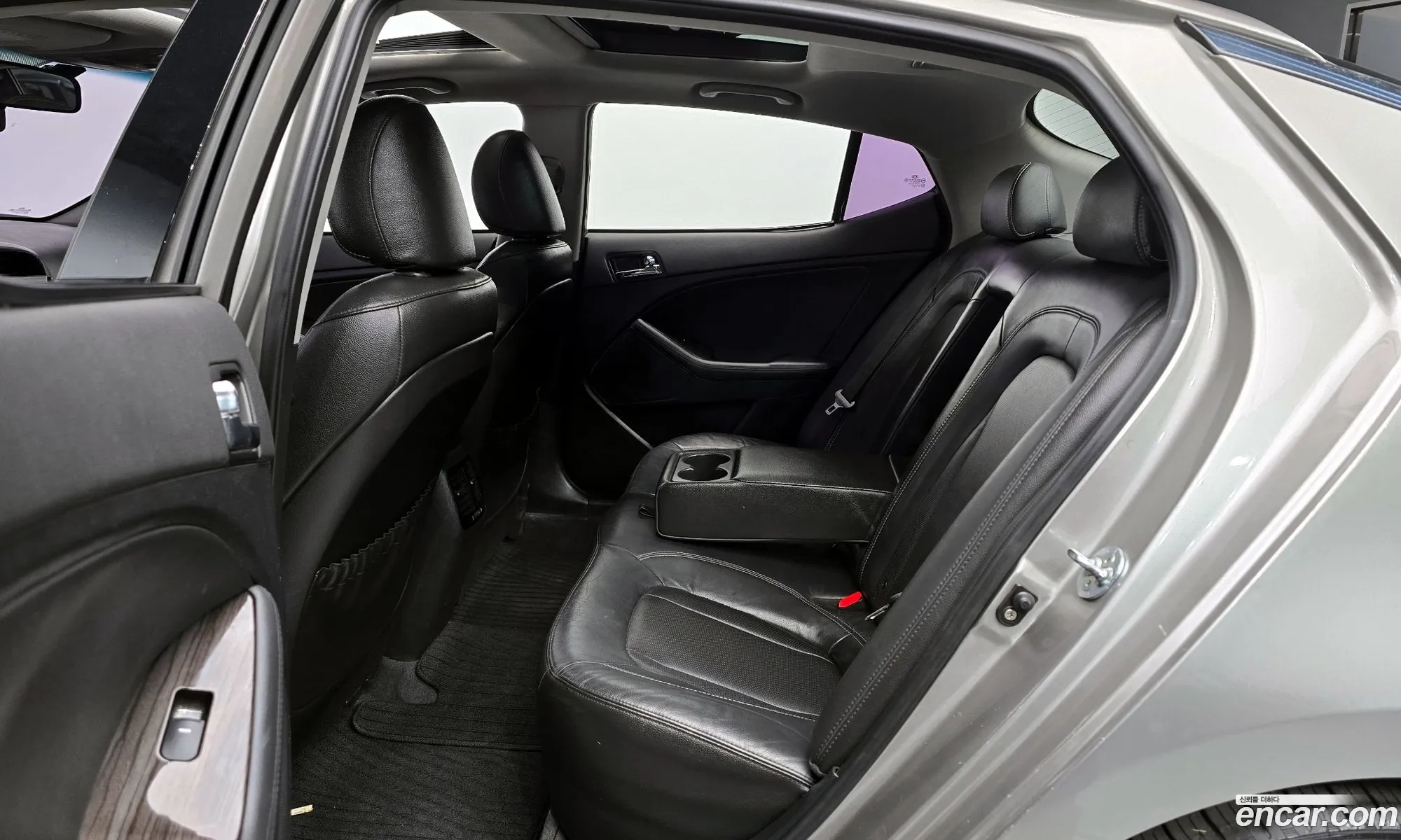 Kia K5 2010 — 14