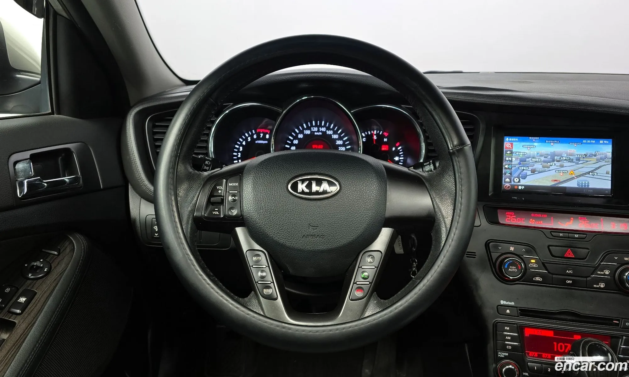 Kia K5 2010 — 10