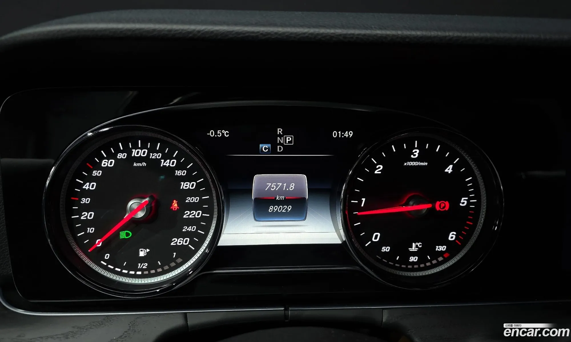 Mercedes-Benz E-Class W213 2017 — 12