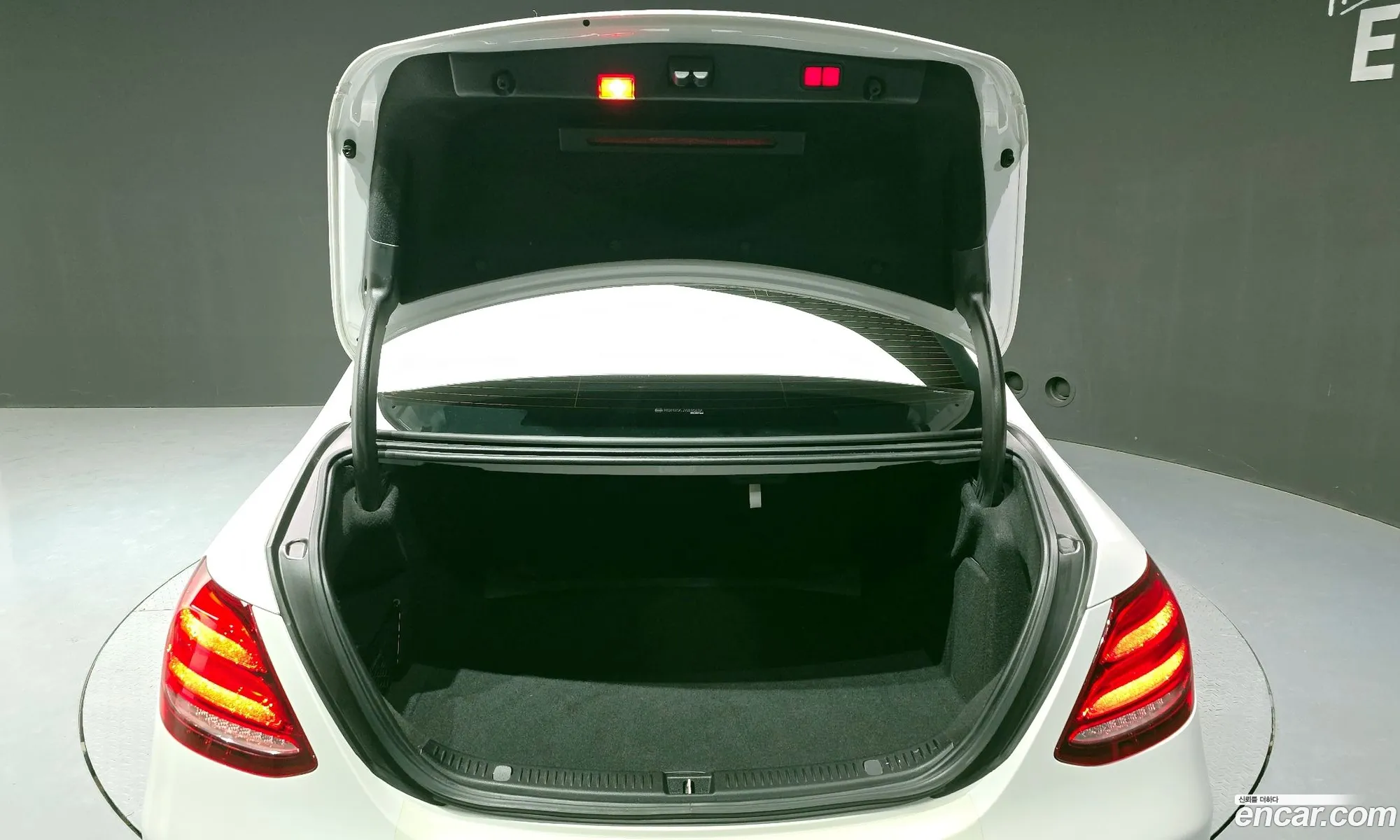 Mercedes-Benz E-Class W213 2017 — 3