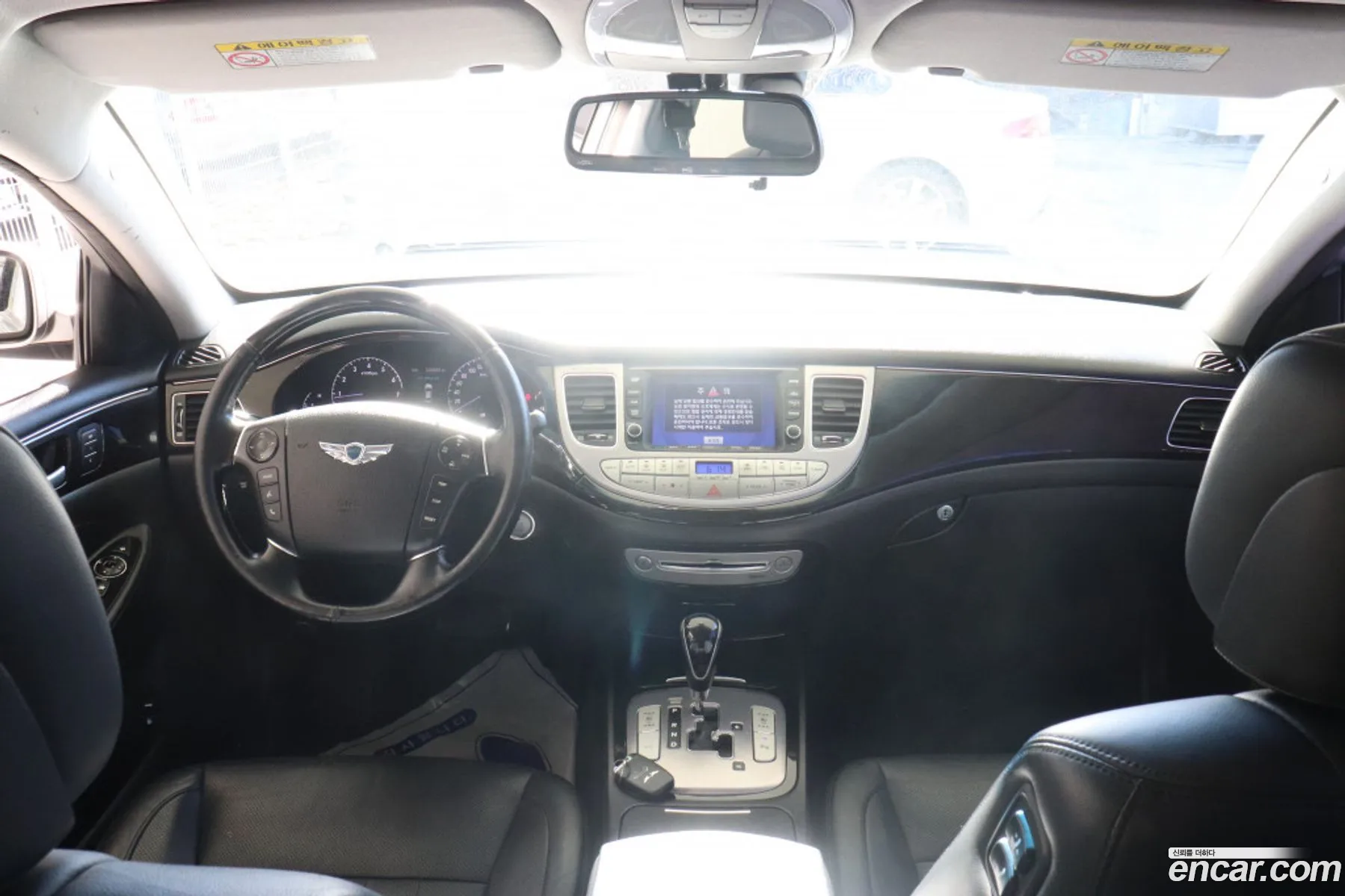 Hyundai Genesis 2012 — 11