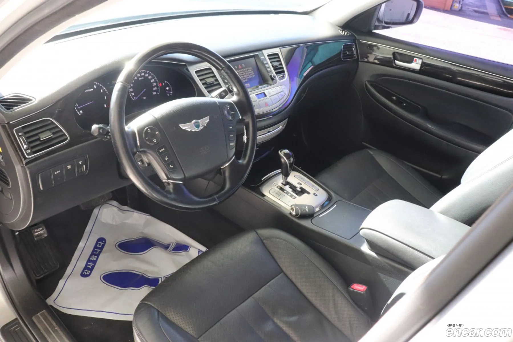 Hyundai Genesis 2012 — 5