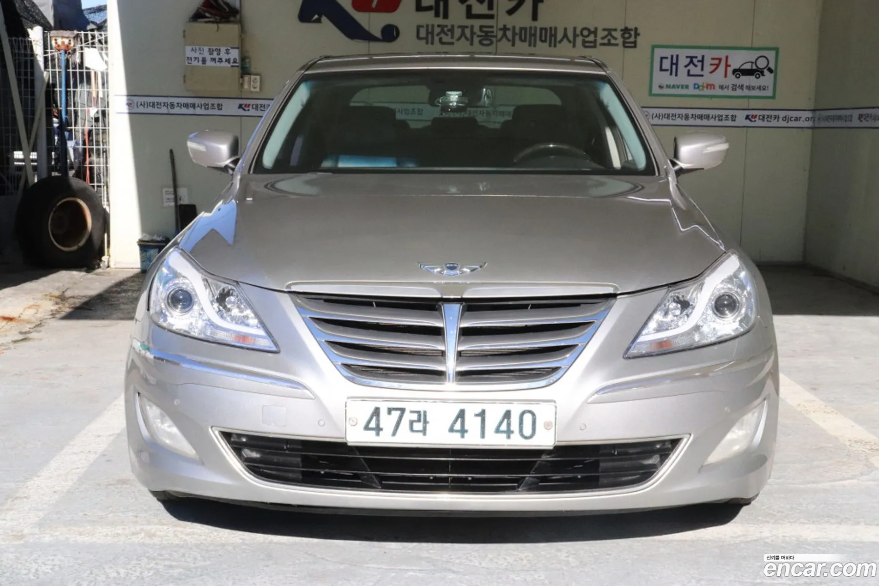 Hyundai Genesis 2012 — 19