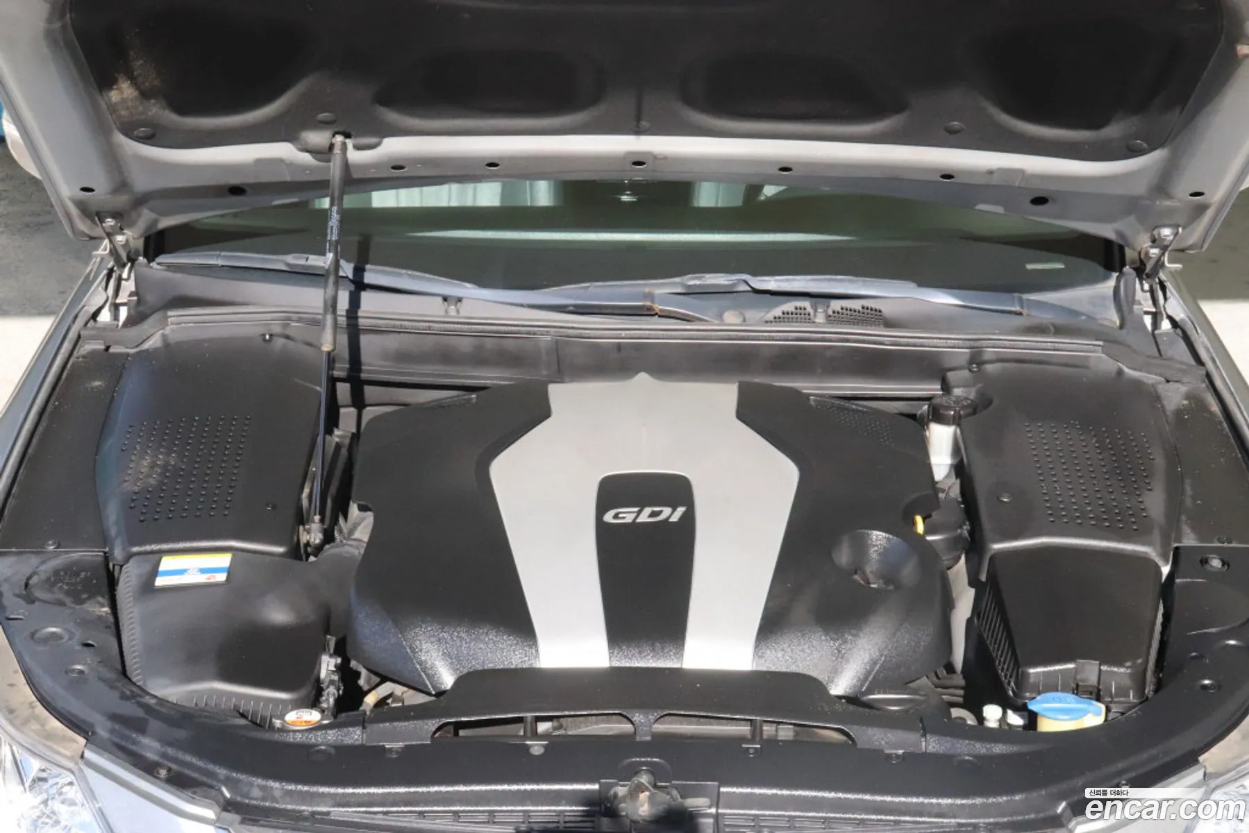 Hyundai Genesis 2012 — 13