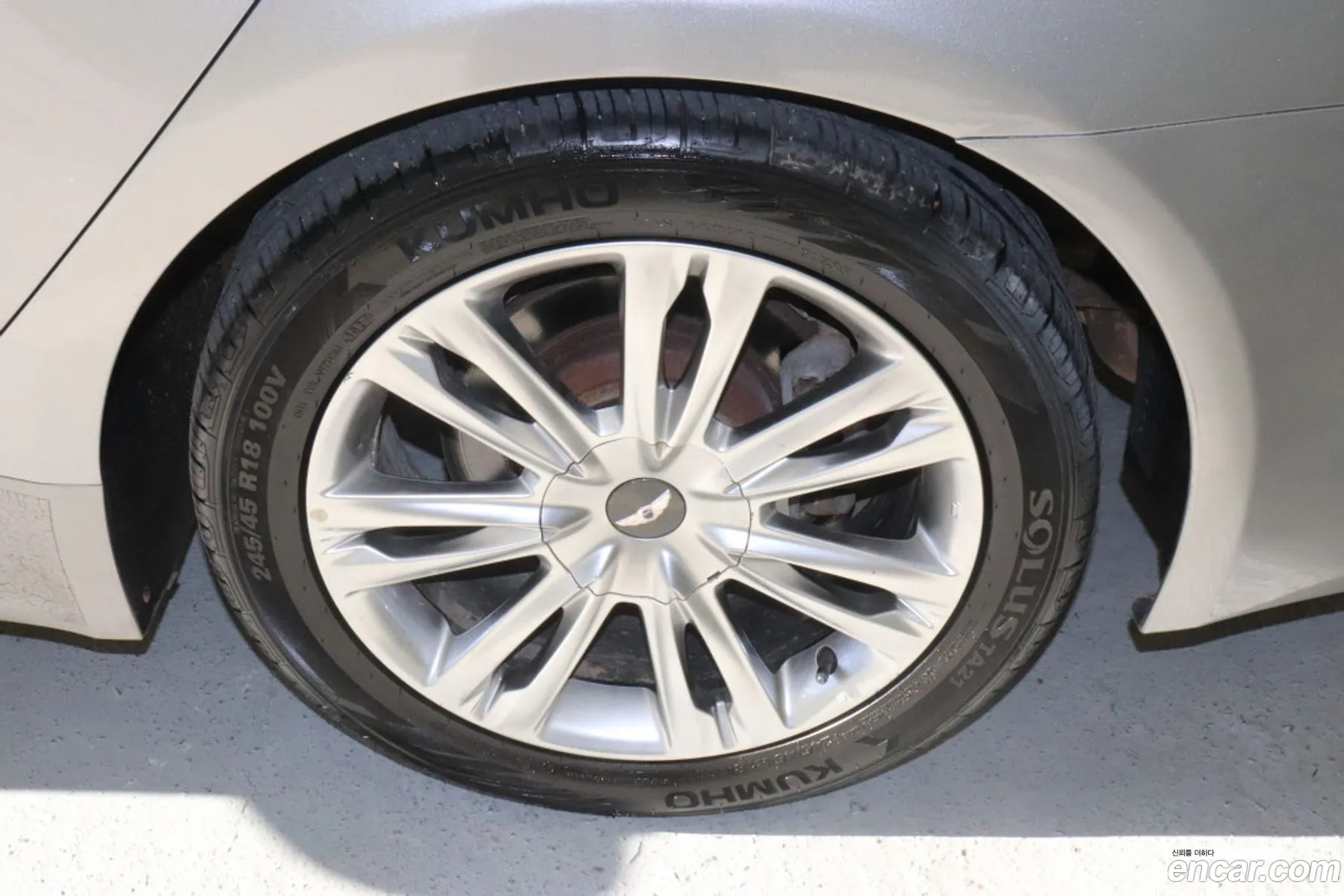 Hyundai Genesis 2012 — 14