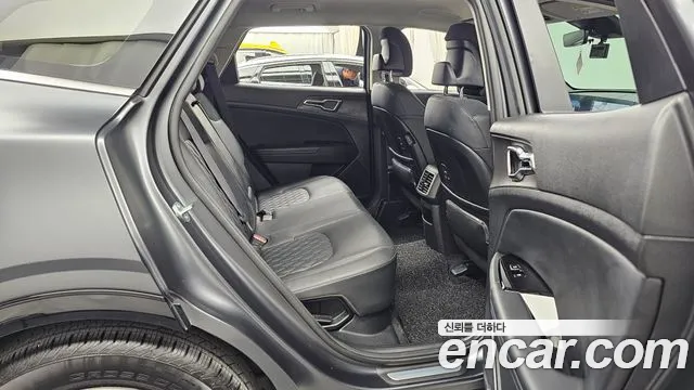 Kia Sportage Hybrid 2023 — 10