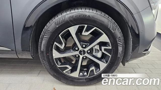 Kia Sportage Hybrid 2023 — 7