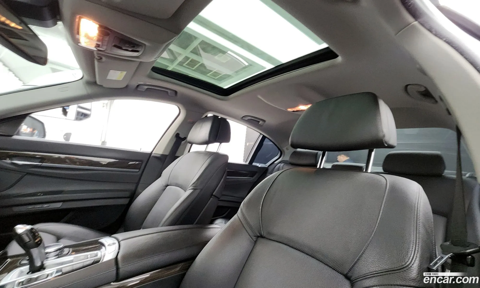 BMW 7 Series 2014 WBAYB0102FD598697 — 17
