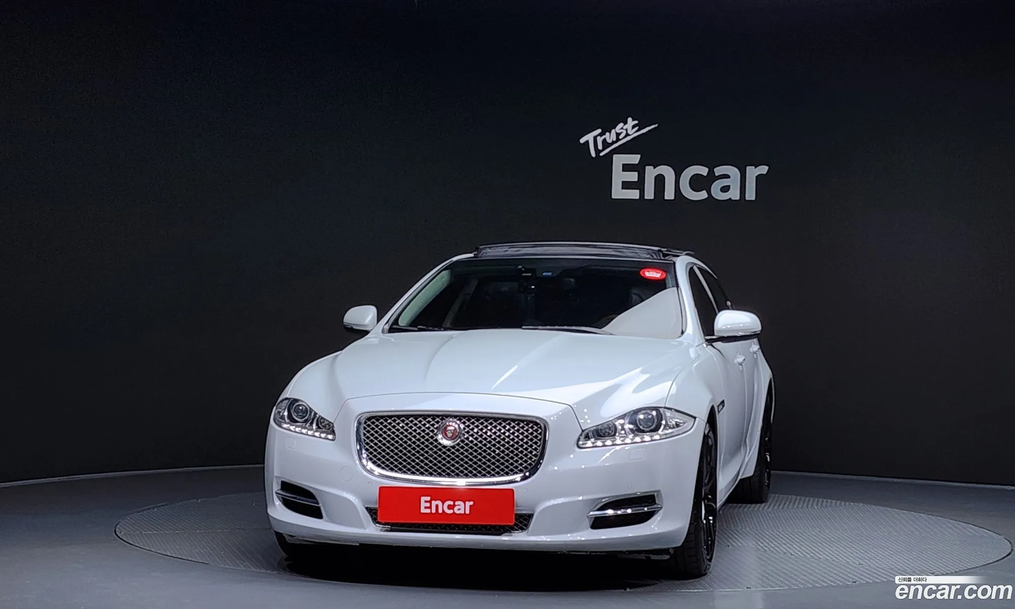 Jaguar XJ 2015 SAJAA222XFNV83900 — 7