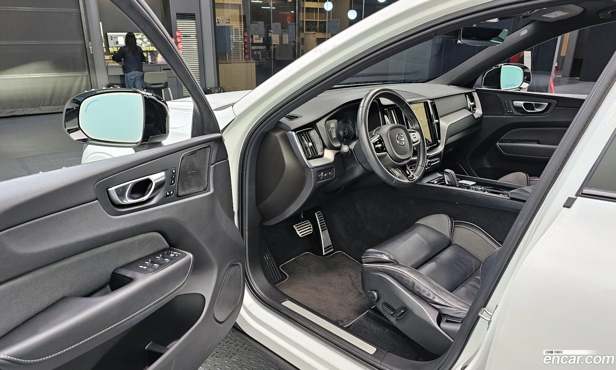 Volvo XC60 2021 — 9