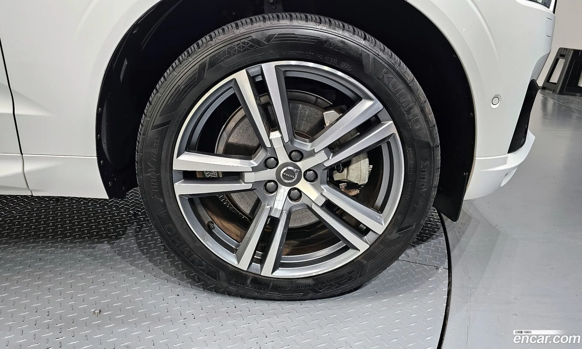 Volvo XC60 2021 — 5