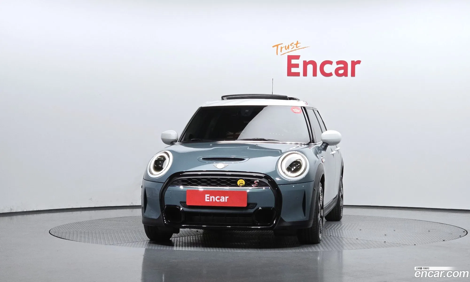 Mini Cooper S 2023 WMW61DK02P2T36983 — 12