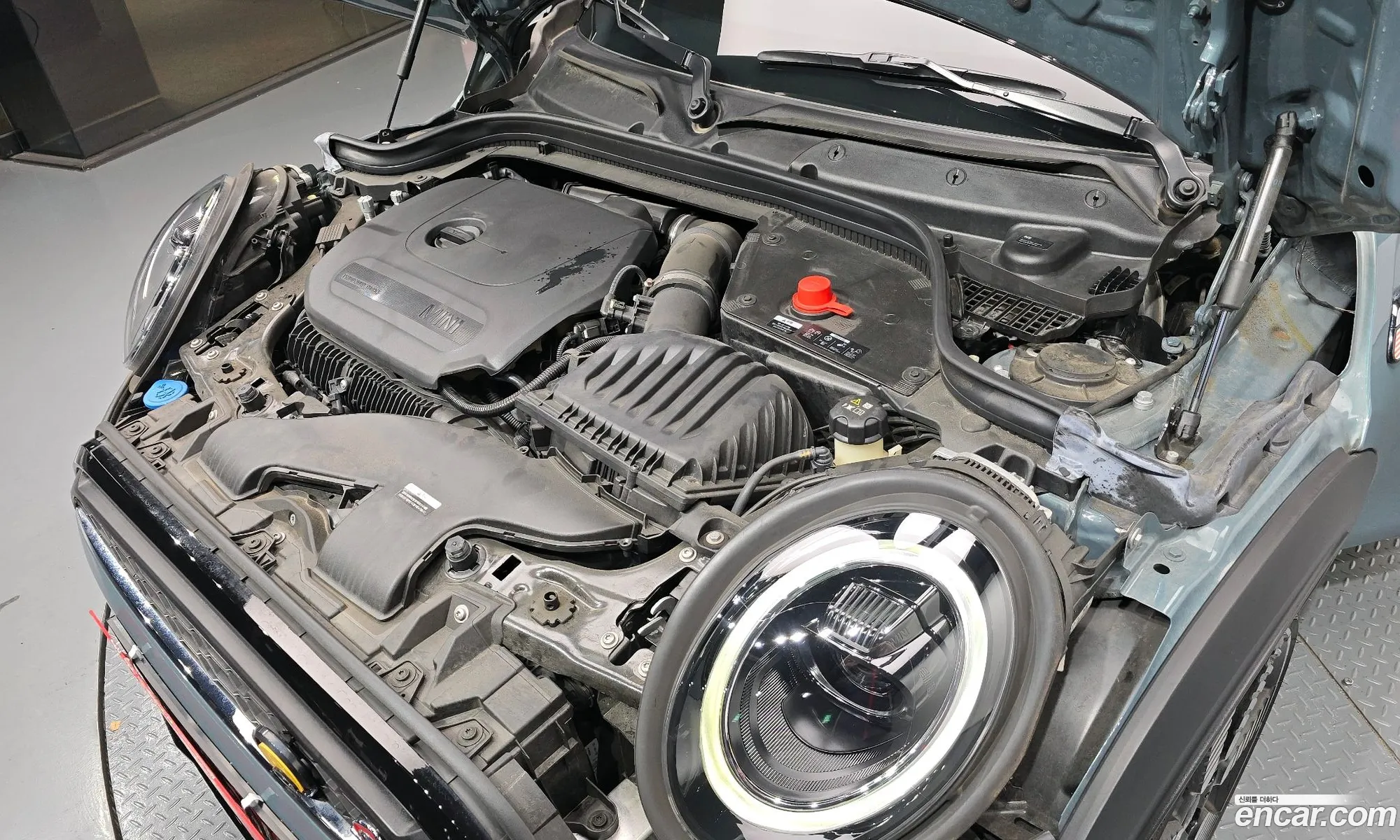 Mini Cooper S 2023 WMW61DK02P2T36983 — 10