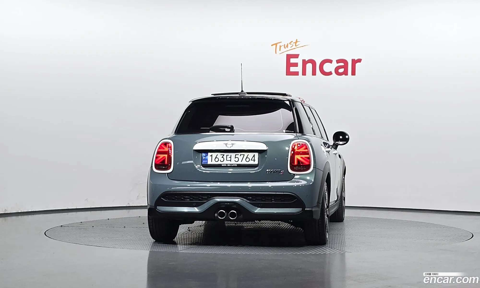 Mini Cooper S 2023 WMW61DK02P2T36983 — 18