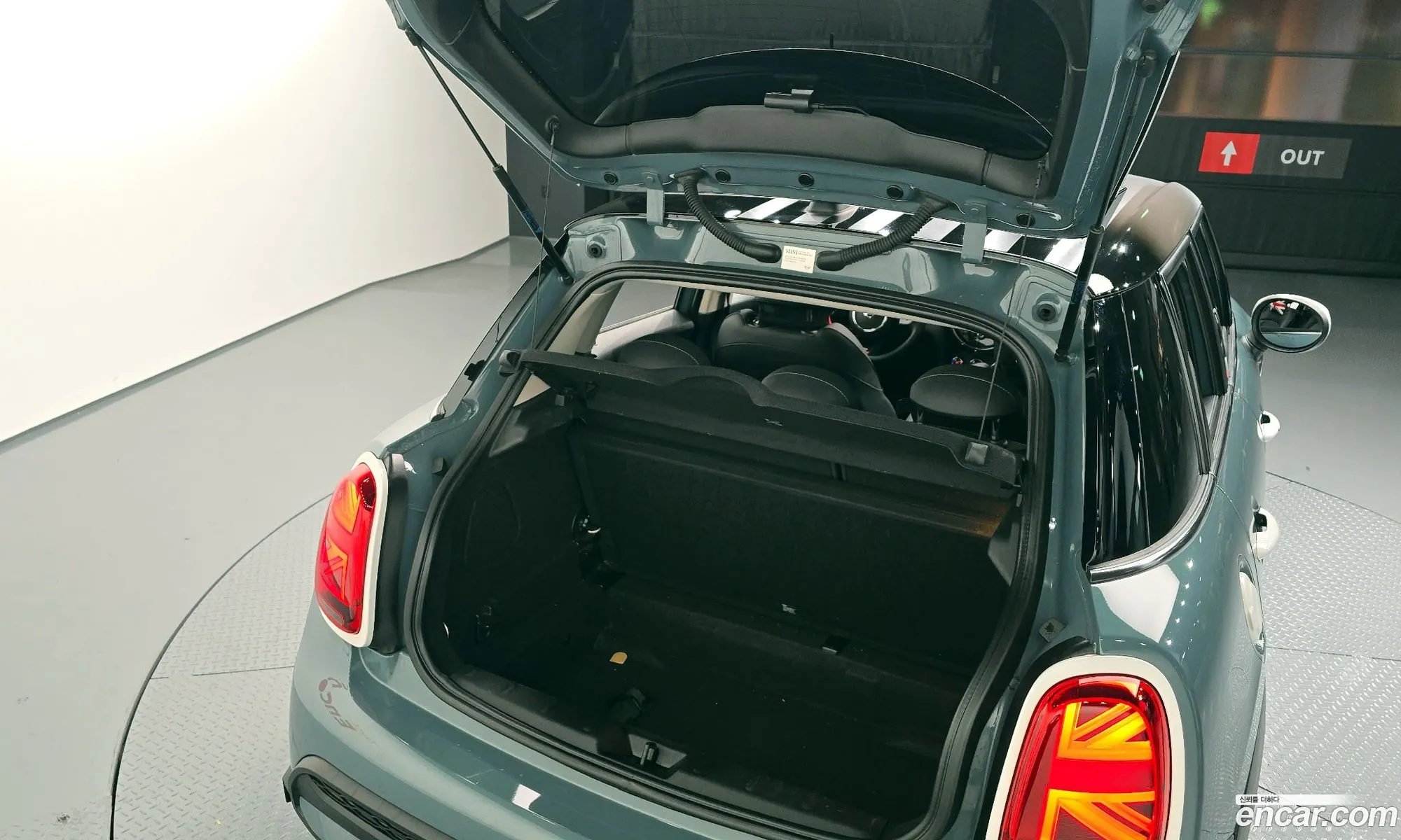 Mini Cooper S 2023 WMW61DK02P2T36983 — 2