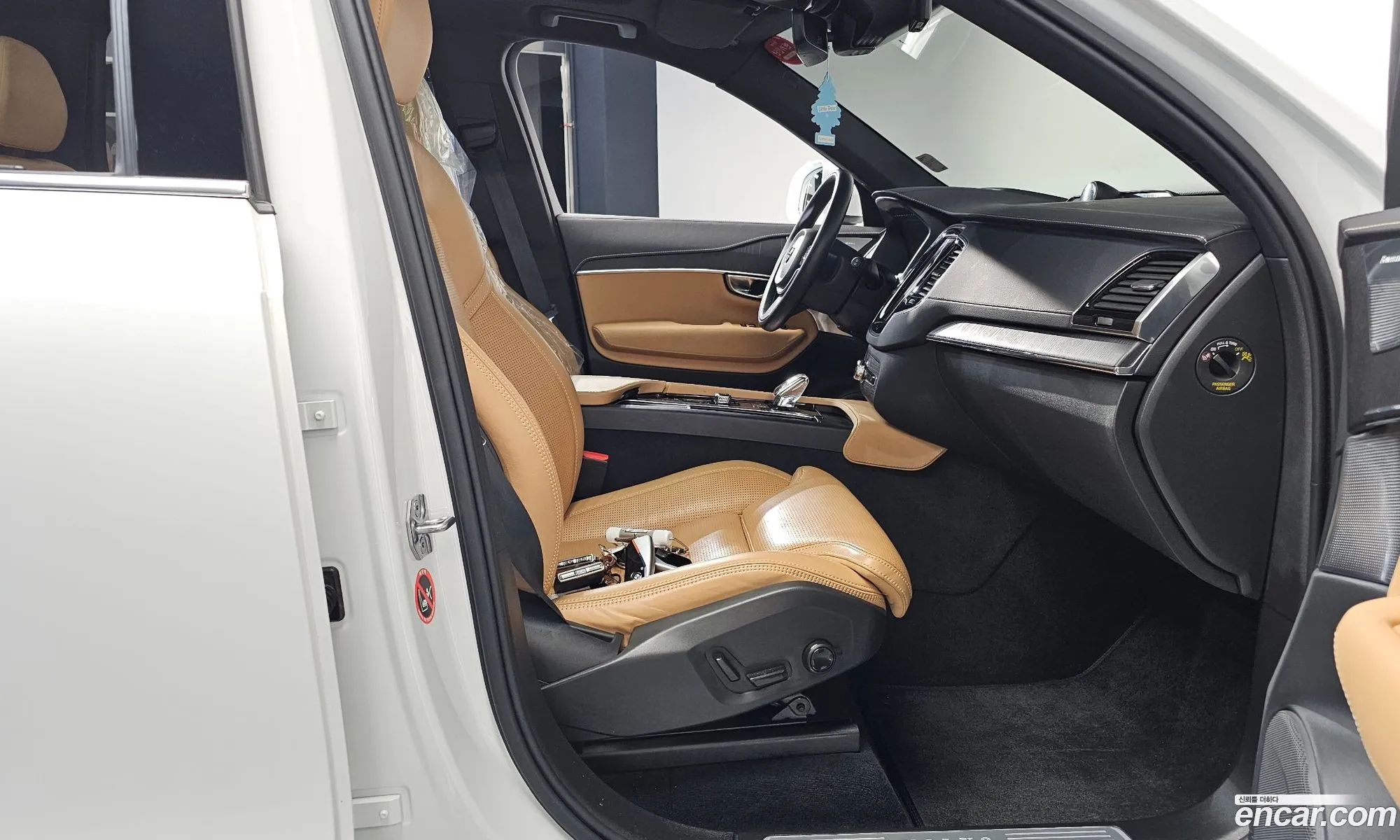 Volvo XC90 2021 YV1LF062CM1743977 — 17