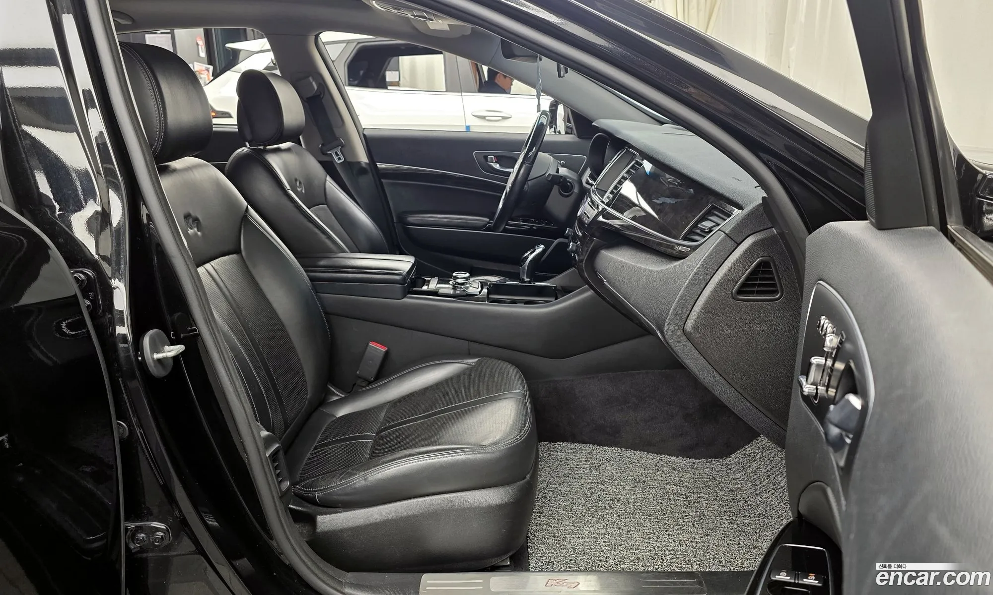 Kia K9 2016 — 12