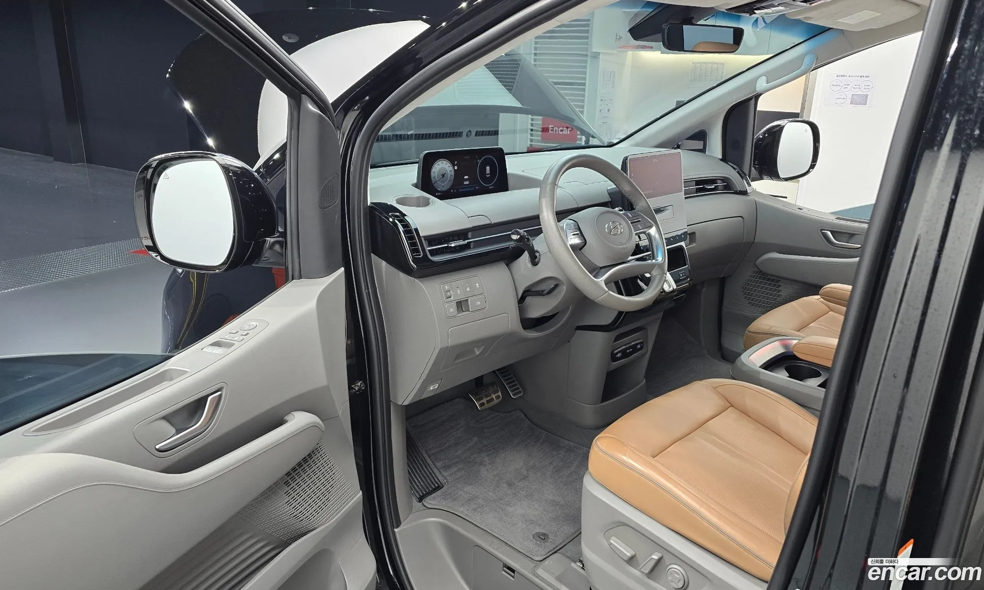 Hyundai Staria 2022 — 3