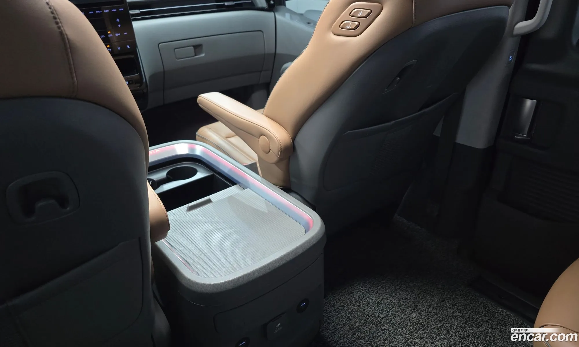 Hyundai Staria 2022 — 15