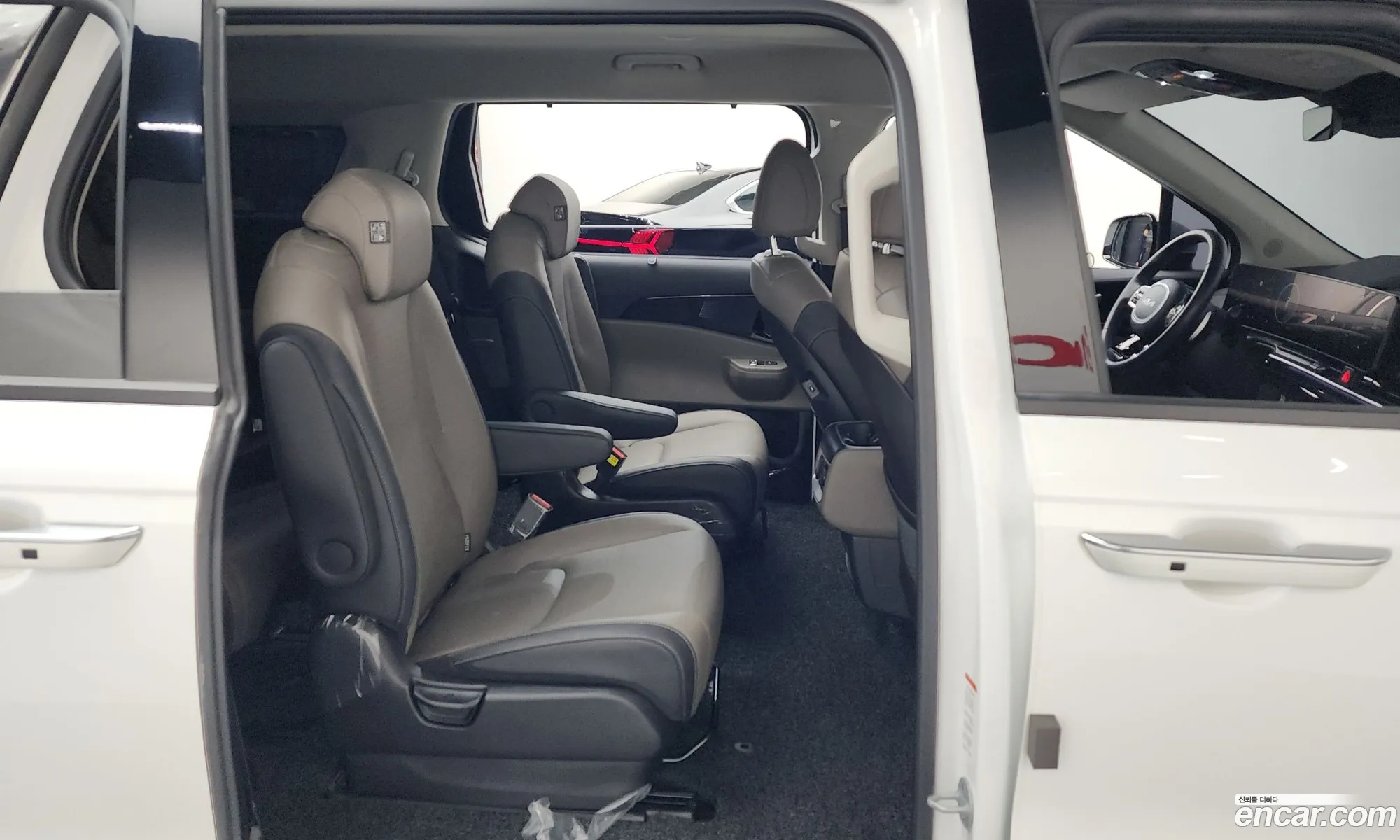 Kia Carnival 2024 — 7