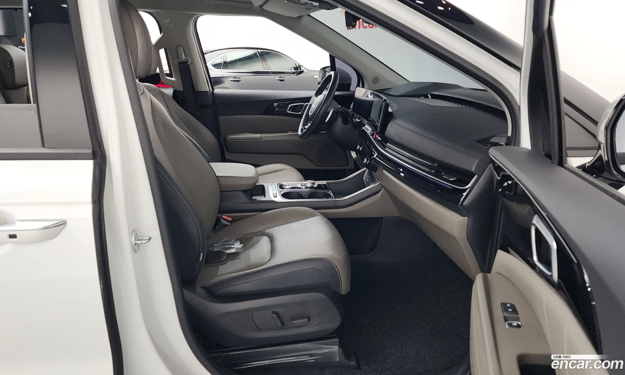 Kia Carnival 2024 — 11