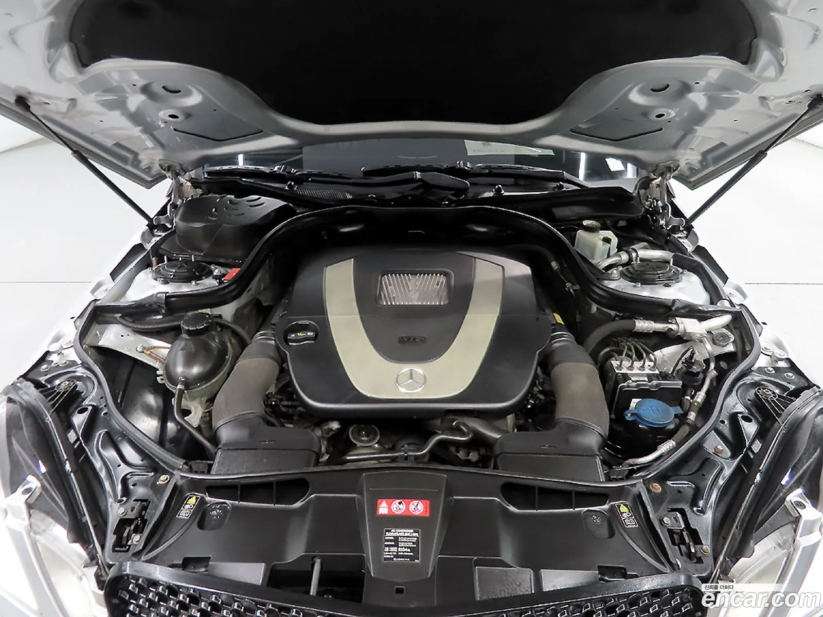 Mercedes-Benz E-Class W212 2010 — 12