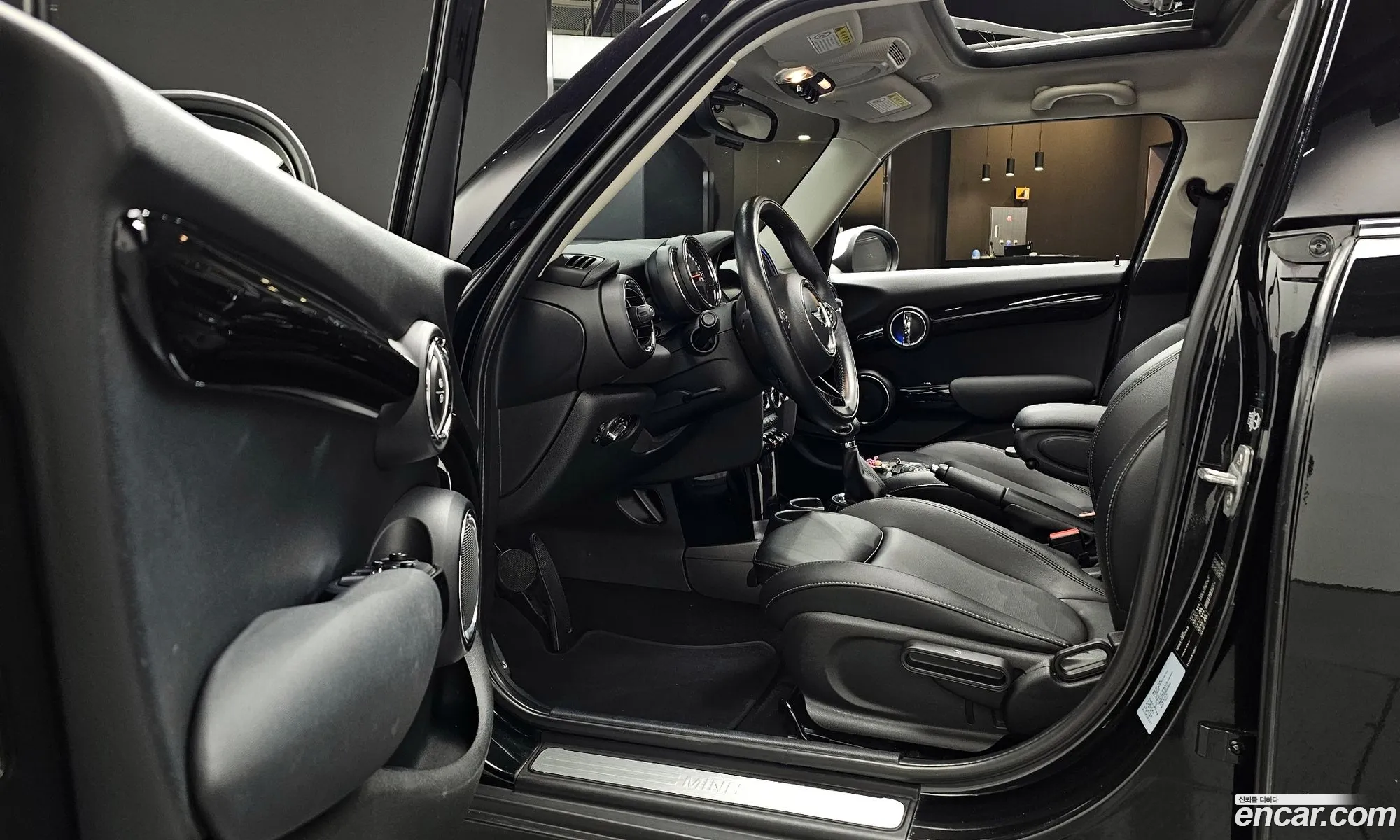 Mini Cooper 2016 WMWXU1102G2A93092 — 2