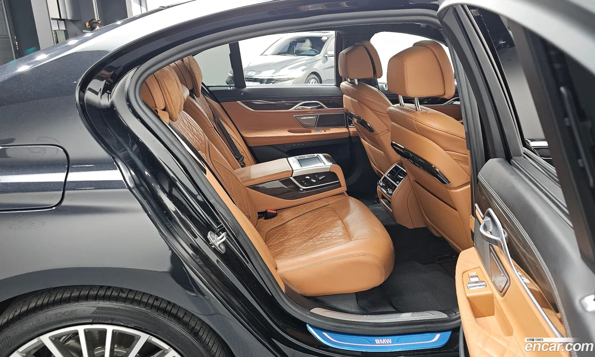 BMW 7 Series 2019 WBA7S4105LCD13529 — 7