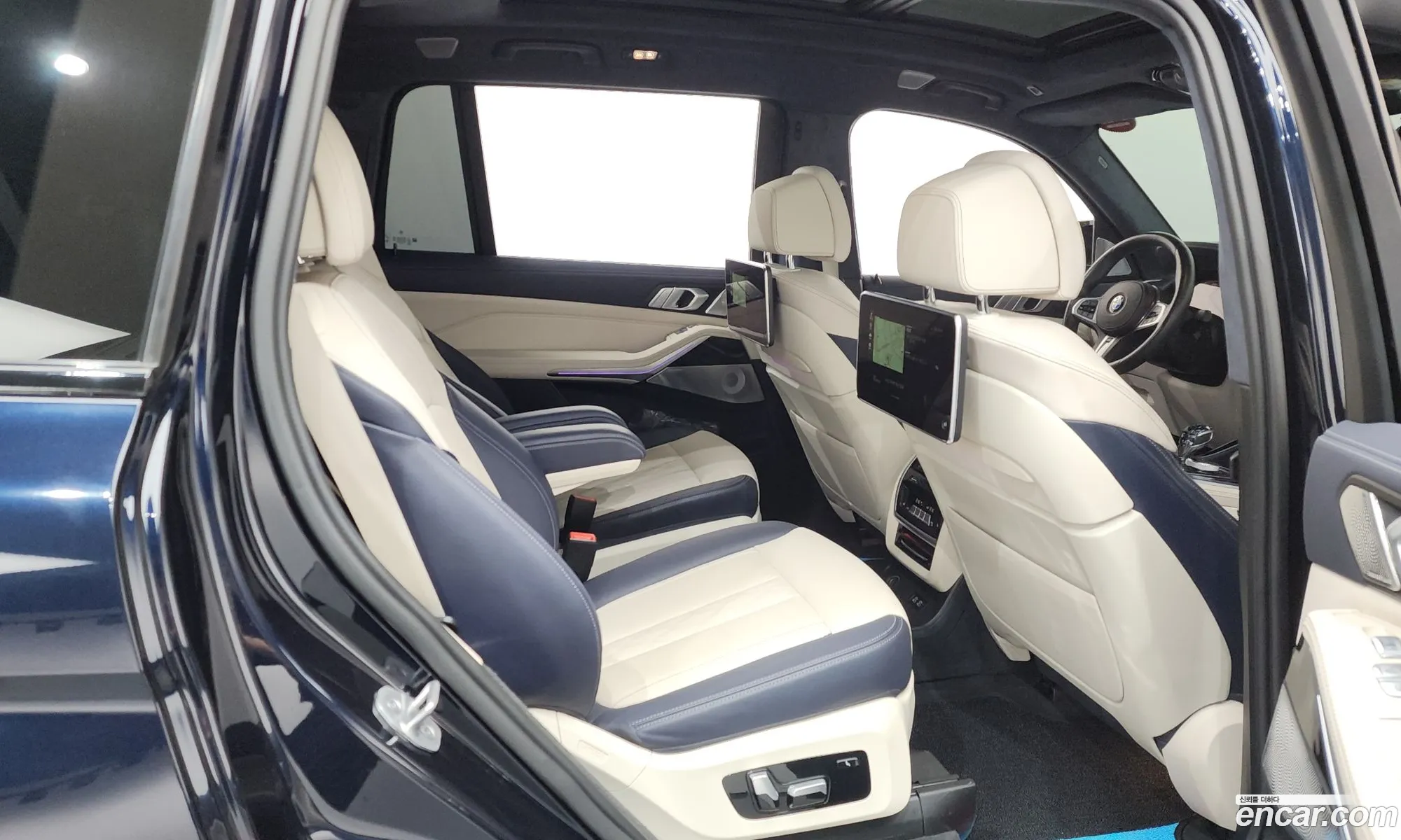 BMW X7 2022 11111111111111111 — 19