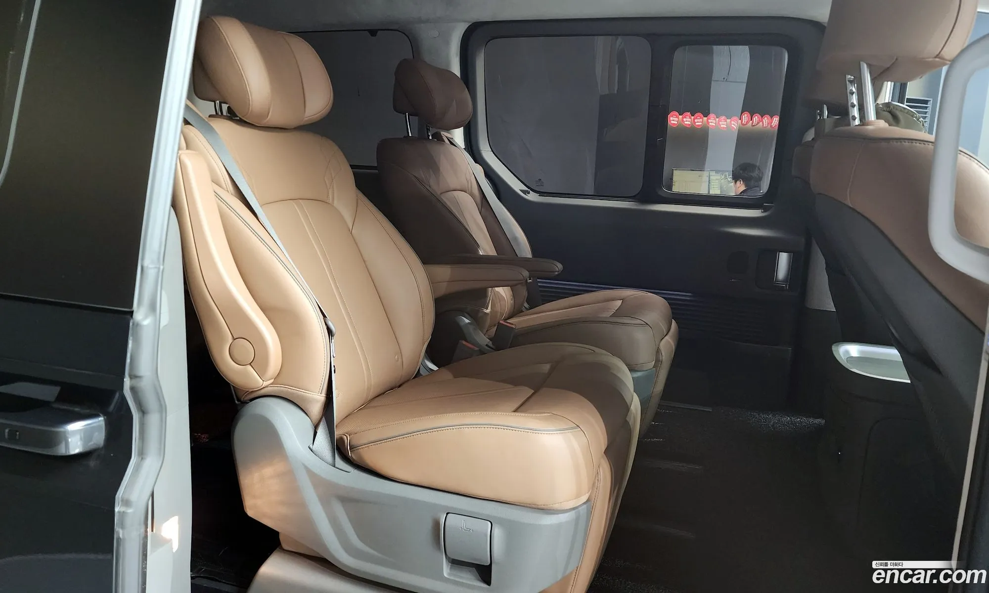 Hyundai Staria 2023 — 3