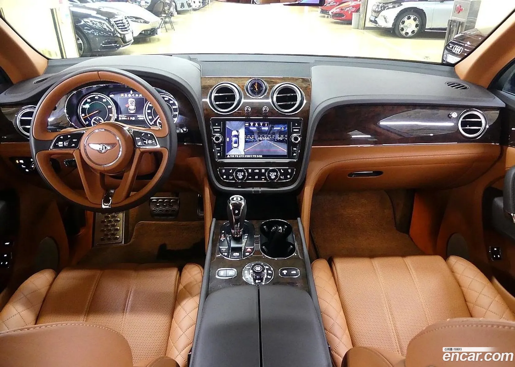 Bentley Bentayga 2017 — 16