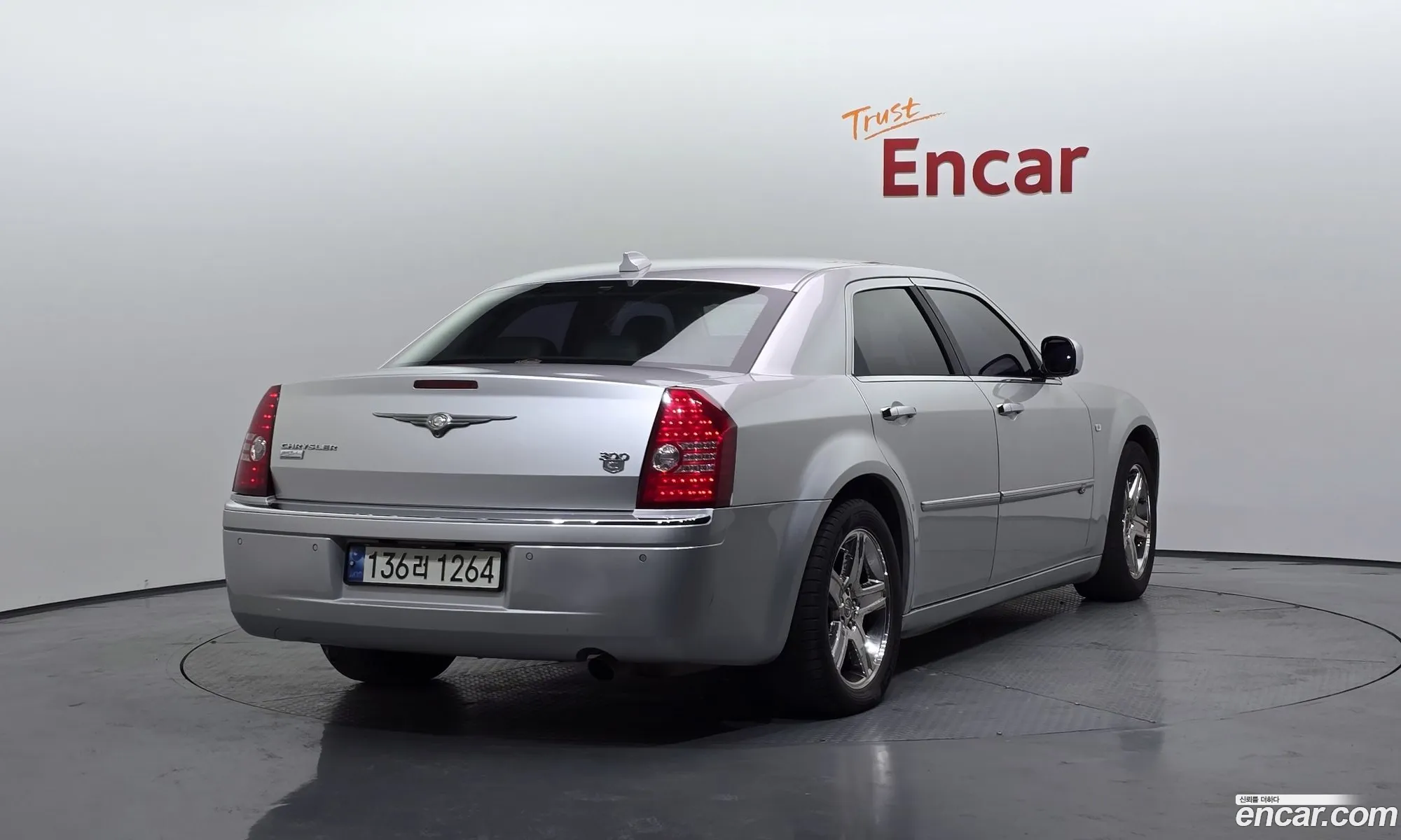 Chrysler 300C 2010 1C3C86CV2AY104755 — 15