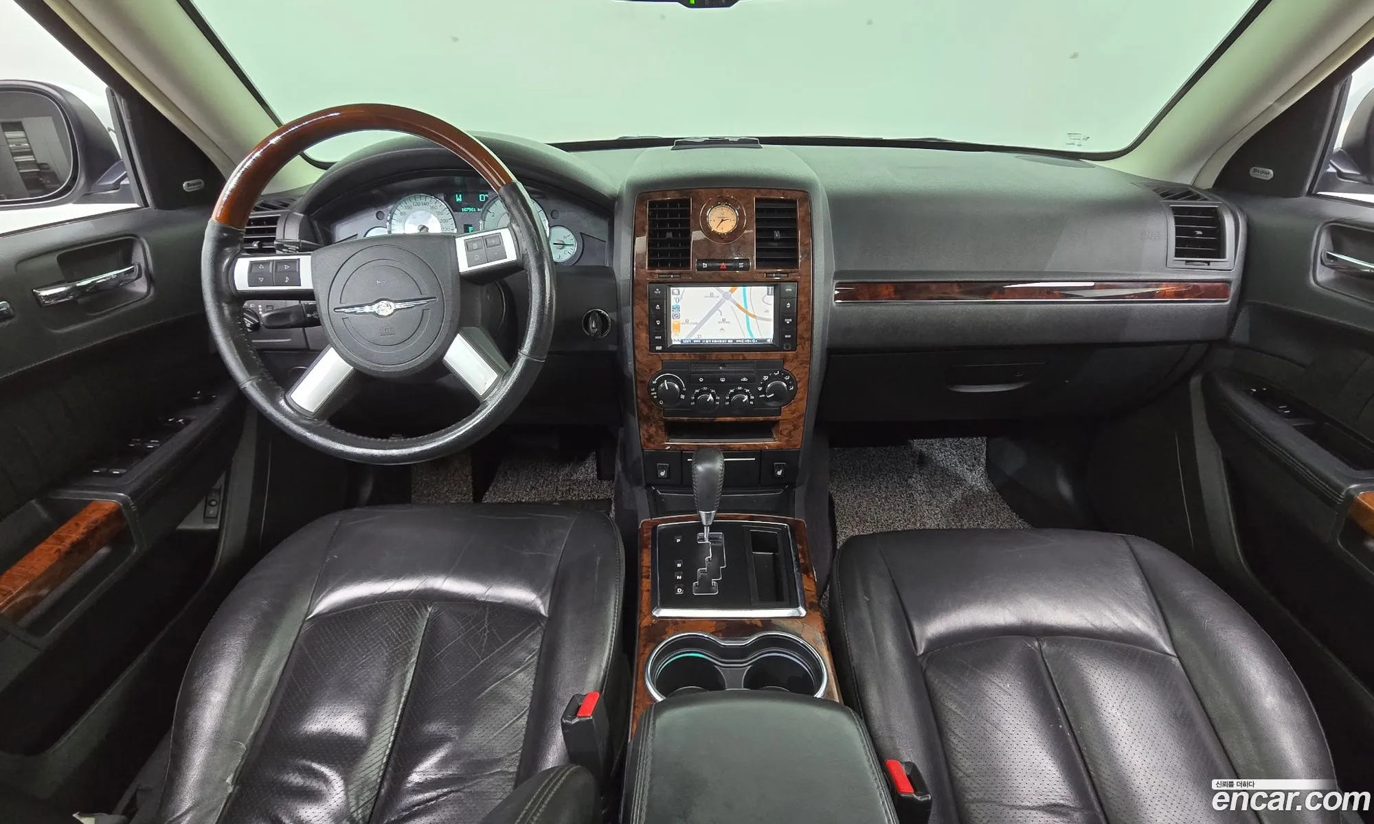Chrysler 300C 2010 1C3C86CV2AY104755 — 20