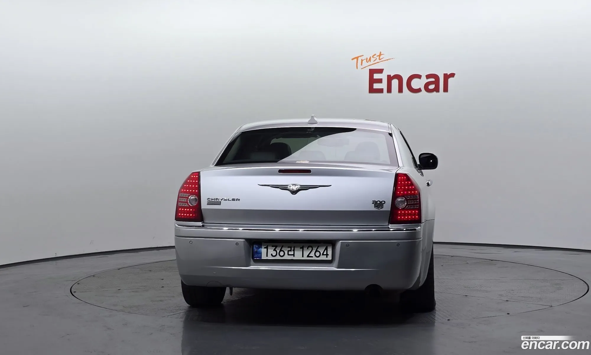 Chrysler 300C 2010 1C3C86CV2AY104755 — 19