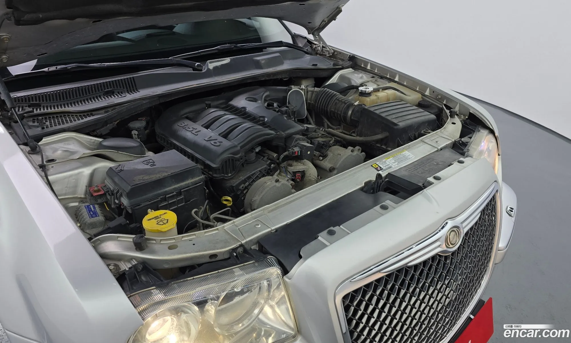 Chrysler 300C 2010 1C3C86CV2AY104755 — 18