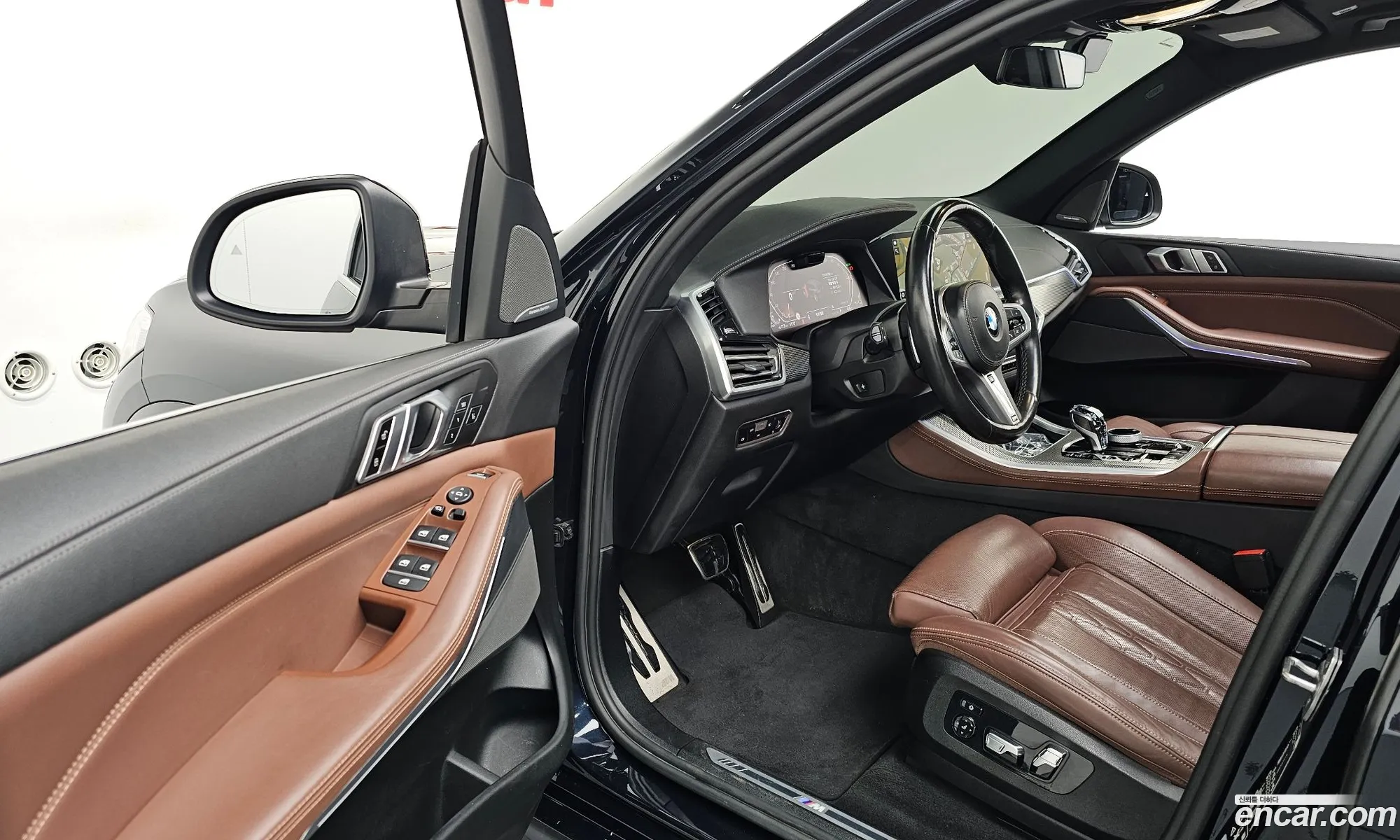 BMW X5 2023 WBAJU8102P9P69964 — 19