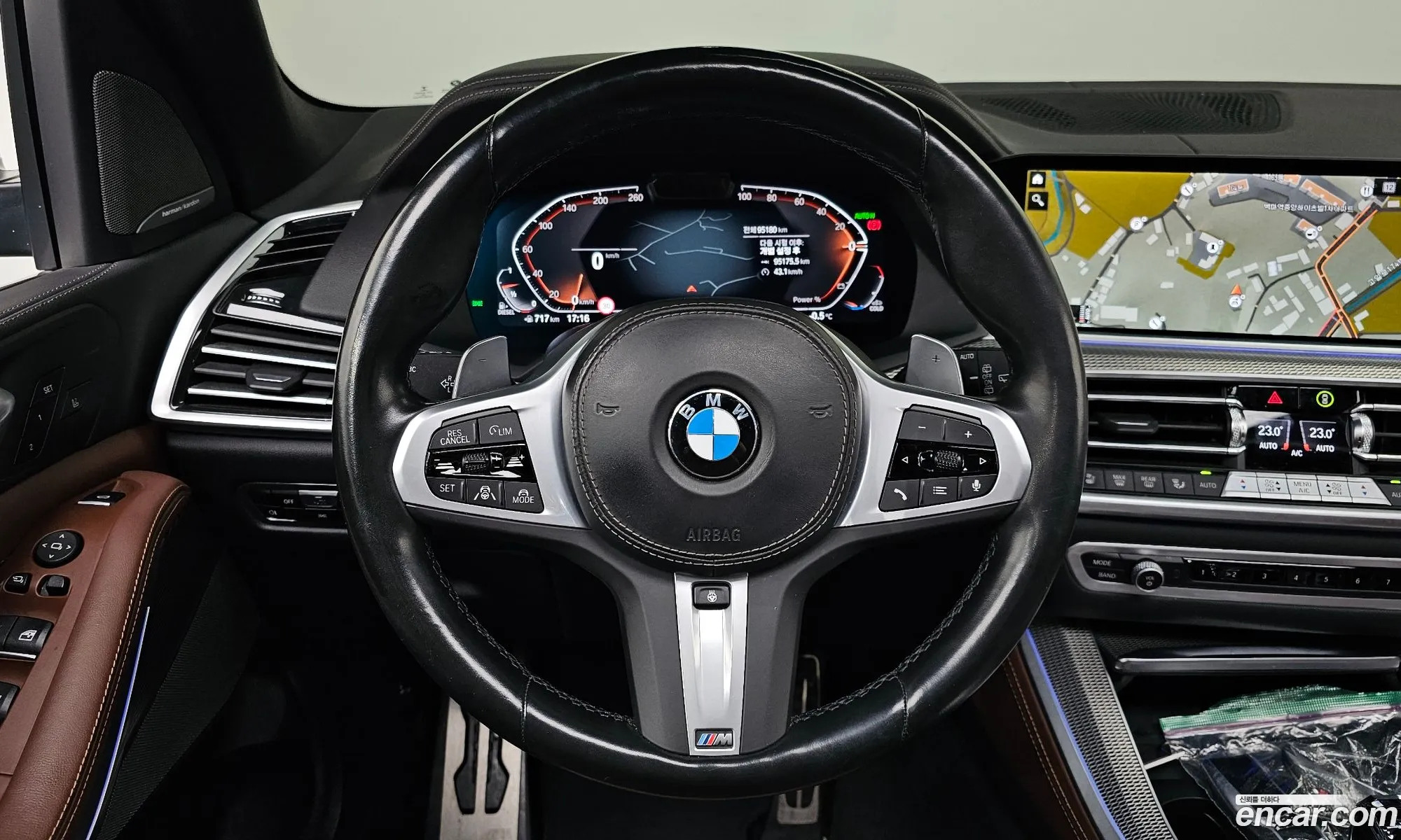 BMW X5 2023 WBAJU8102P9P69964 — 18