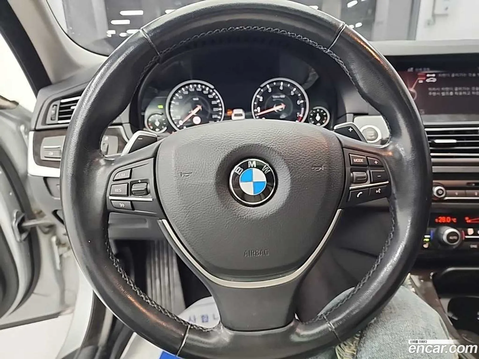 BMW 5 Series 2015 — 11