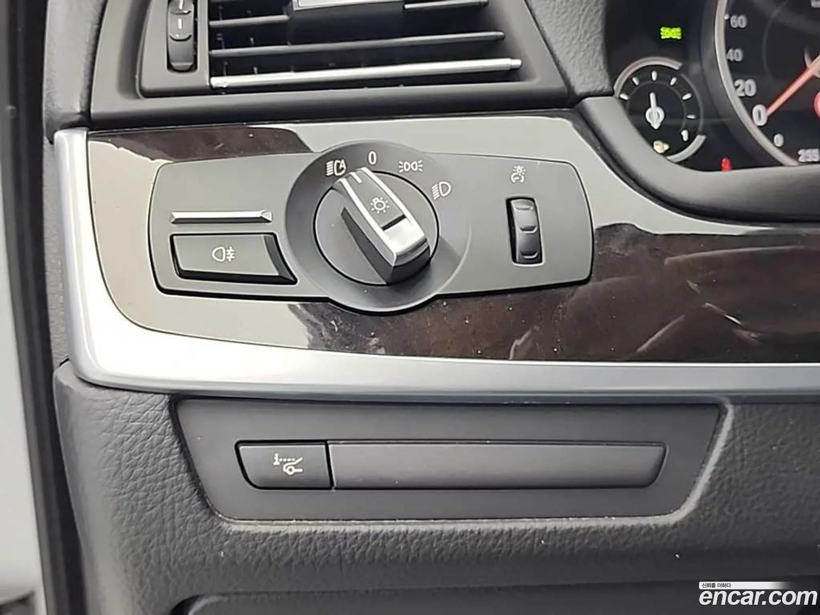 BMW 5 Series 2015 — 18