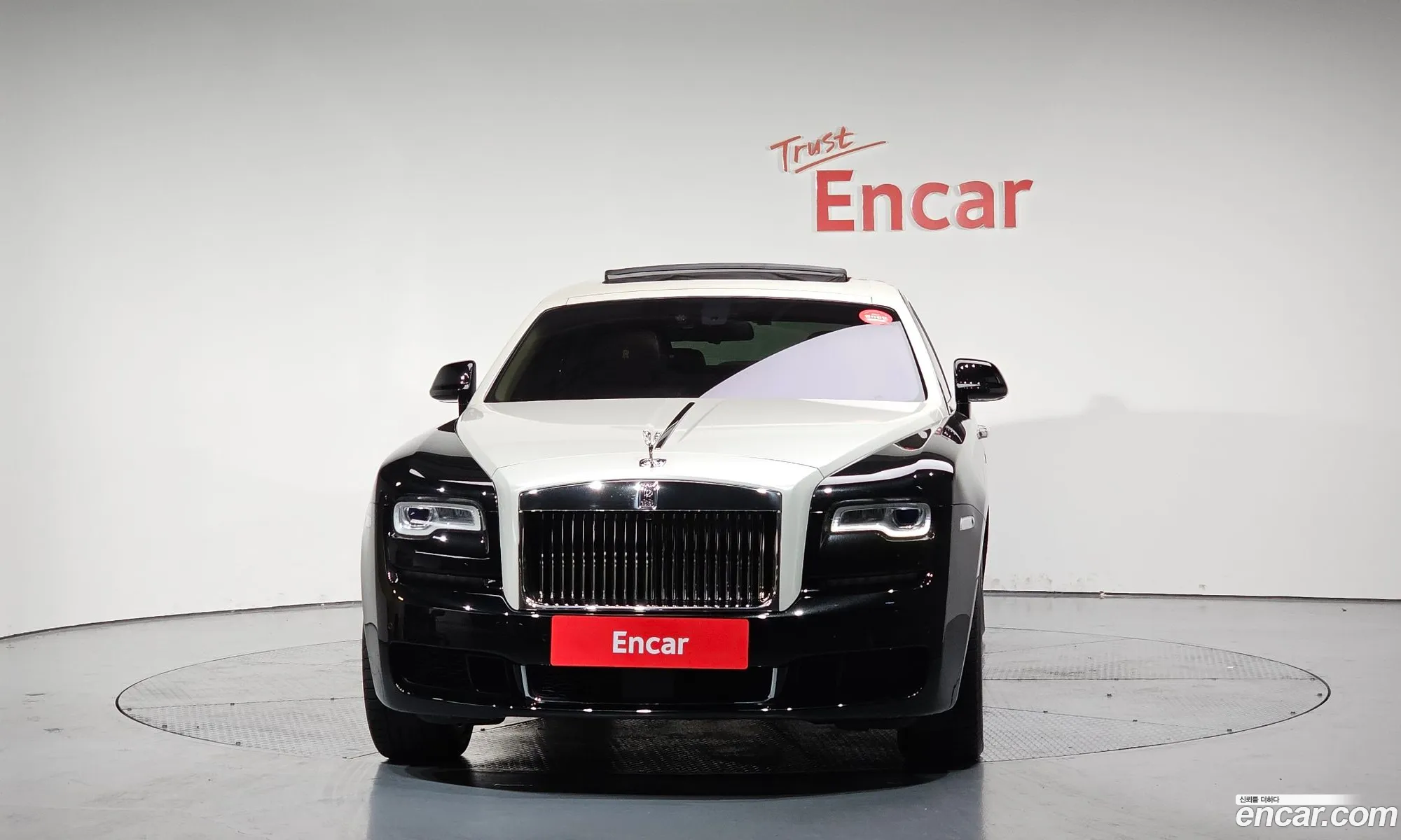 Rolls-Royce Ghost 2018 SCA664L02JUX70326 — 11